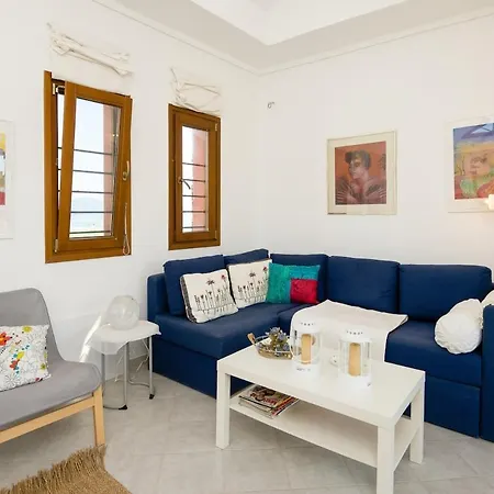 Relaxing House 50 M From The Coast!