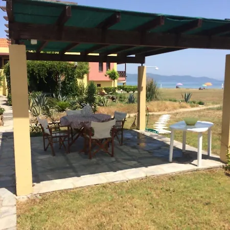 Relaxing House 50 M From The Coast! *
