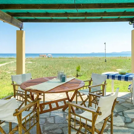 Relaxing House 50 M From The Coast! 度假居 *