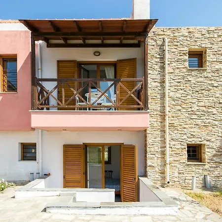 Relaxing House 50 M From The Coast! 伊里斯斯
