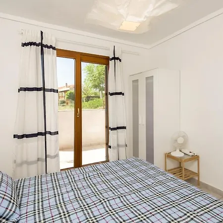 Relaxing House 50 M From The Coast! 度假居 伊里斯斯